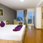 Phòng Suite nhìn ra biển có ban công