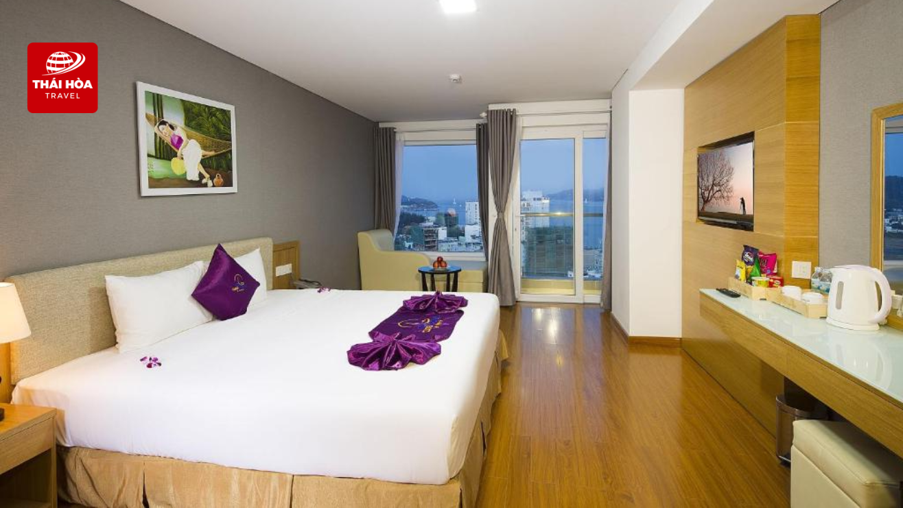 Phòng Suite nhìn ra biển có ban công